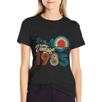 40 Years Old Gift Men Women Vintage 1985 40th Birthday Retro  Ribbed Collar T-Shirt