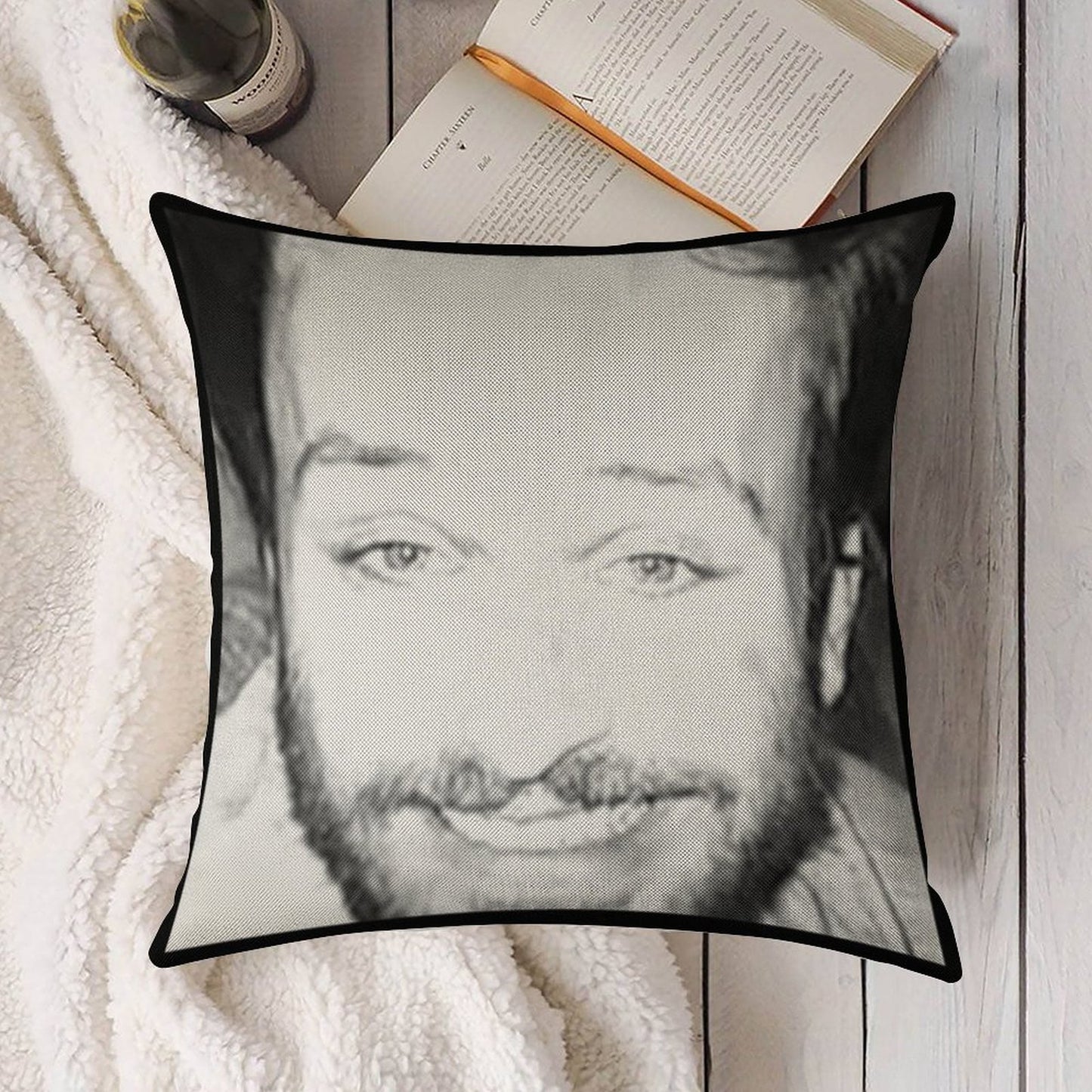 Always Sunny in Philidelphia Charlie Dating Picture Linen Throw Pillow Cover