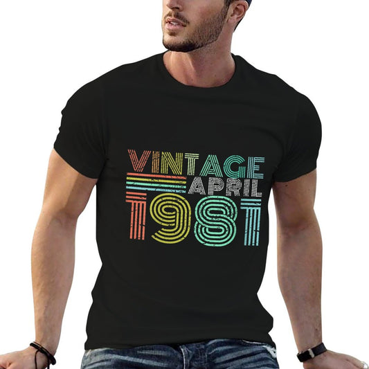 Womens 40th Birthday Gift Vintage April 1981 40 Years Old  Classic T-Shirt