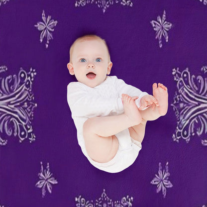 RogerPattern - Pale Purple Elegance White Detail Bandana Throw Blanket