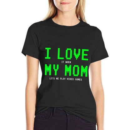 I Love My Mom - Gamer Gifts Gamingn Boys Video Game T-Shirt