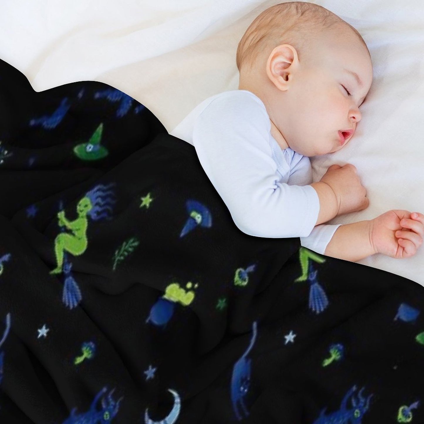 Zugarramurdi Throw Blanket
