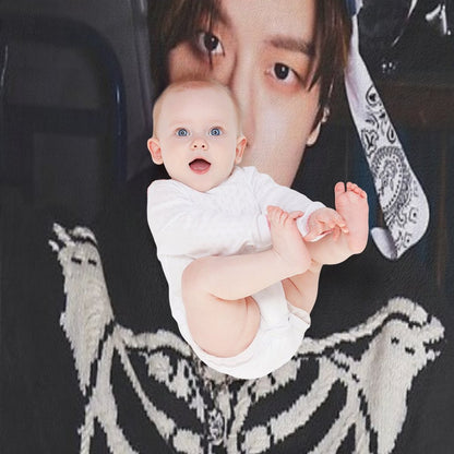 STRAY KIDS SEUNGMIN Throw Blanket