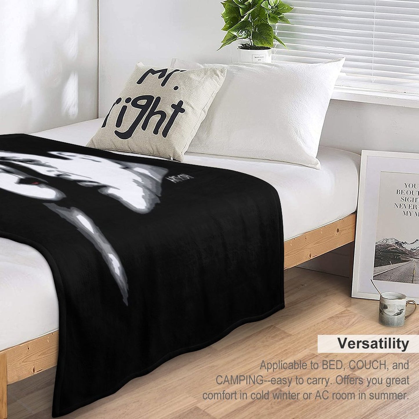 Gomez And Morticia Throw Blanket