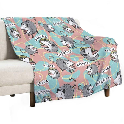 Opossum Screm Throw Blanket