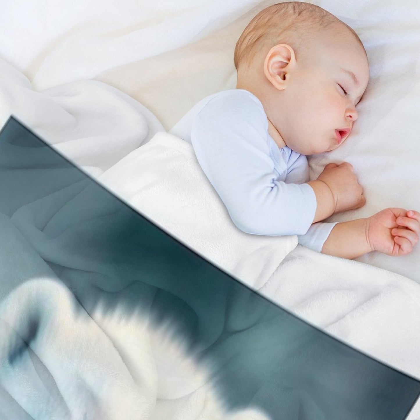 Cute Baby Polar Bear - Cute Baby Animals Throw Blanket