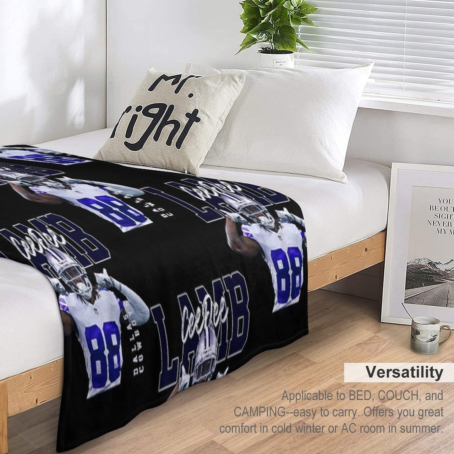 Ceedee-Lamb-DallasCowboys-Football-Players Throw Blanket