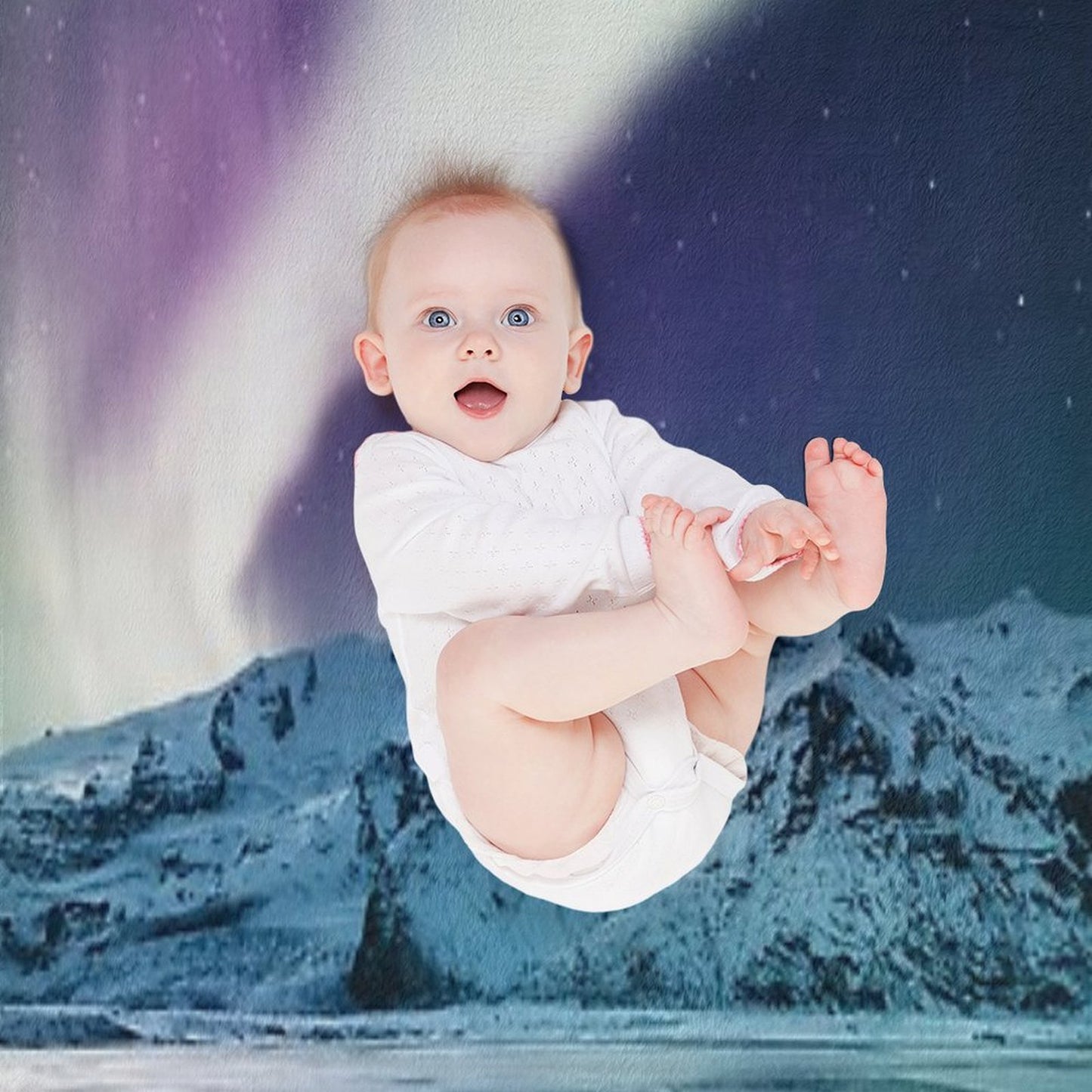 Aurora Borealis on Jokulsarlon - Iceland Throw Blanket