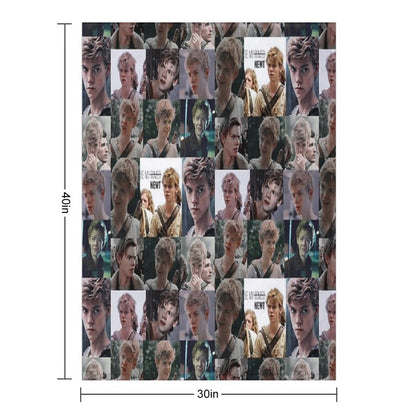 Newt Throw Blanket