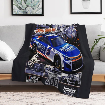 Kyle Larson Throw Blanket