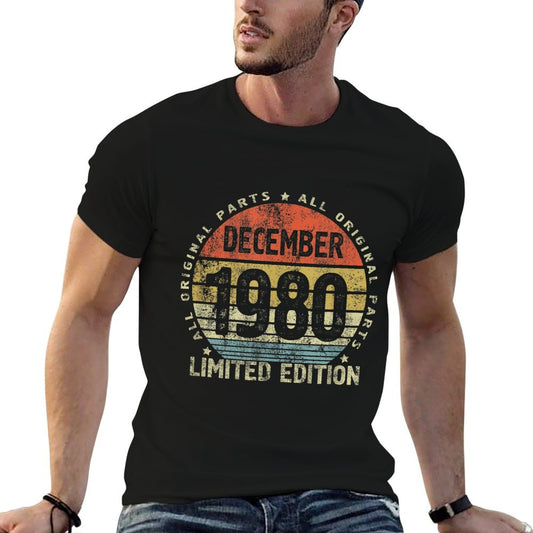 40th Birthday Womens Gift, December 1980 Limited Edition  High-quality Stitching T-Shirt
