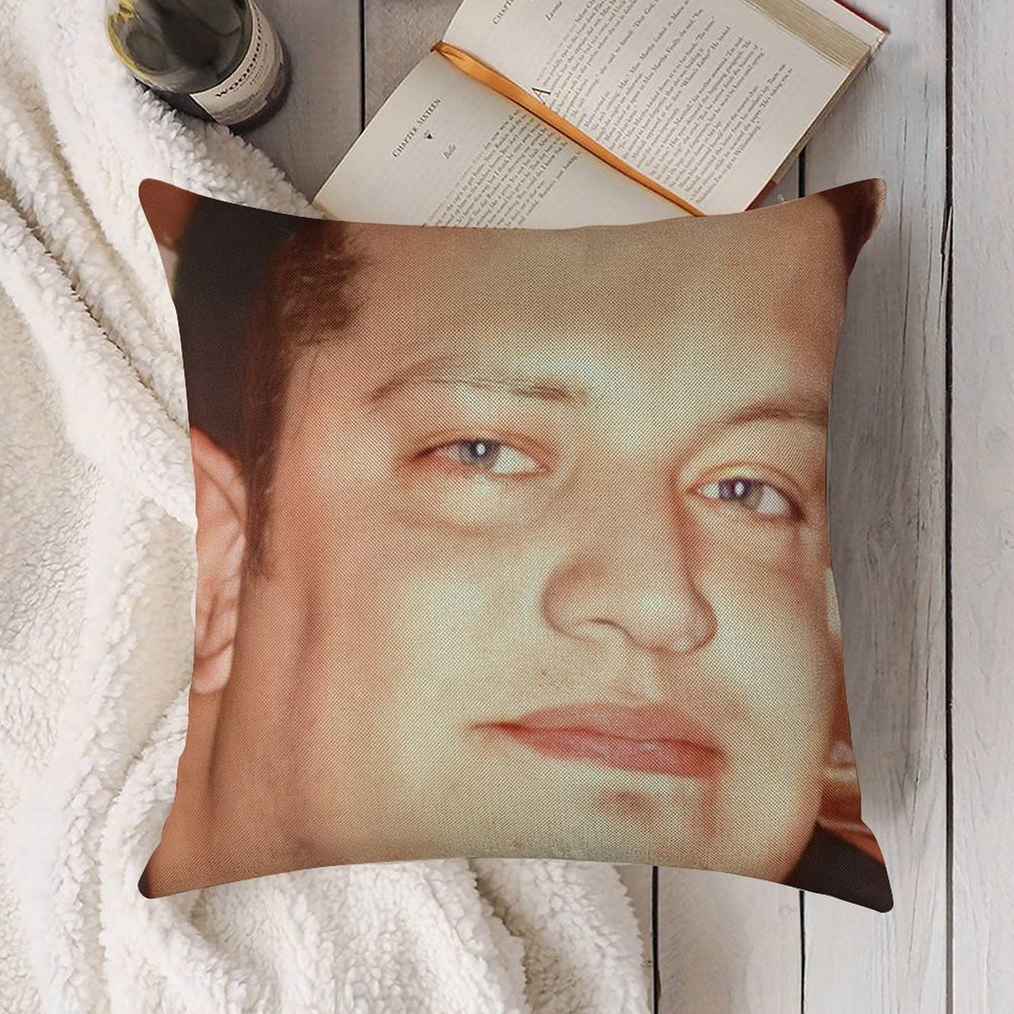 Sal's Face Linen Throw Pillow Cover
