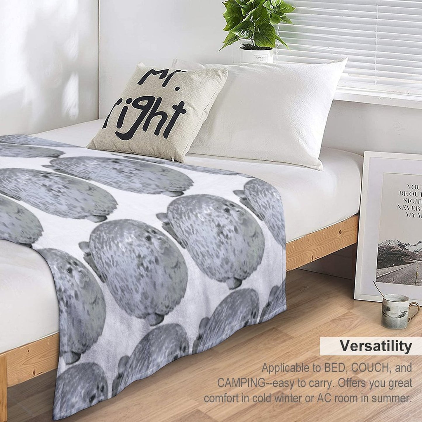Cute Little Chonky Seal Throw Blanket