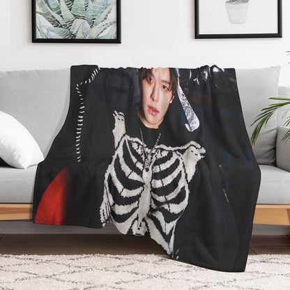 STRAY KIDS SEUNGMIN Throw Blanket