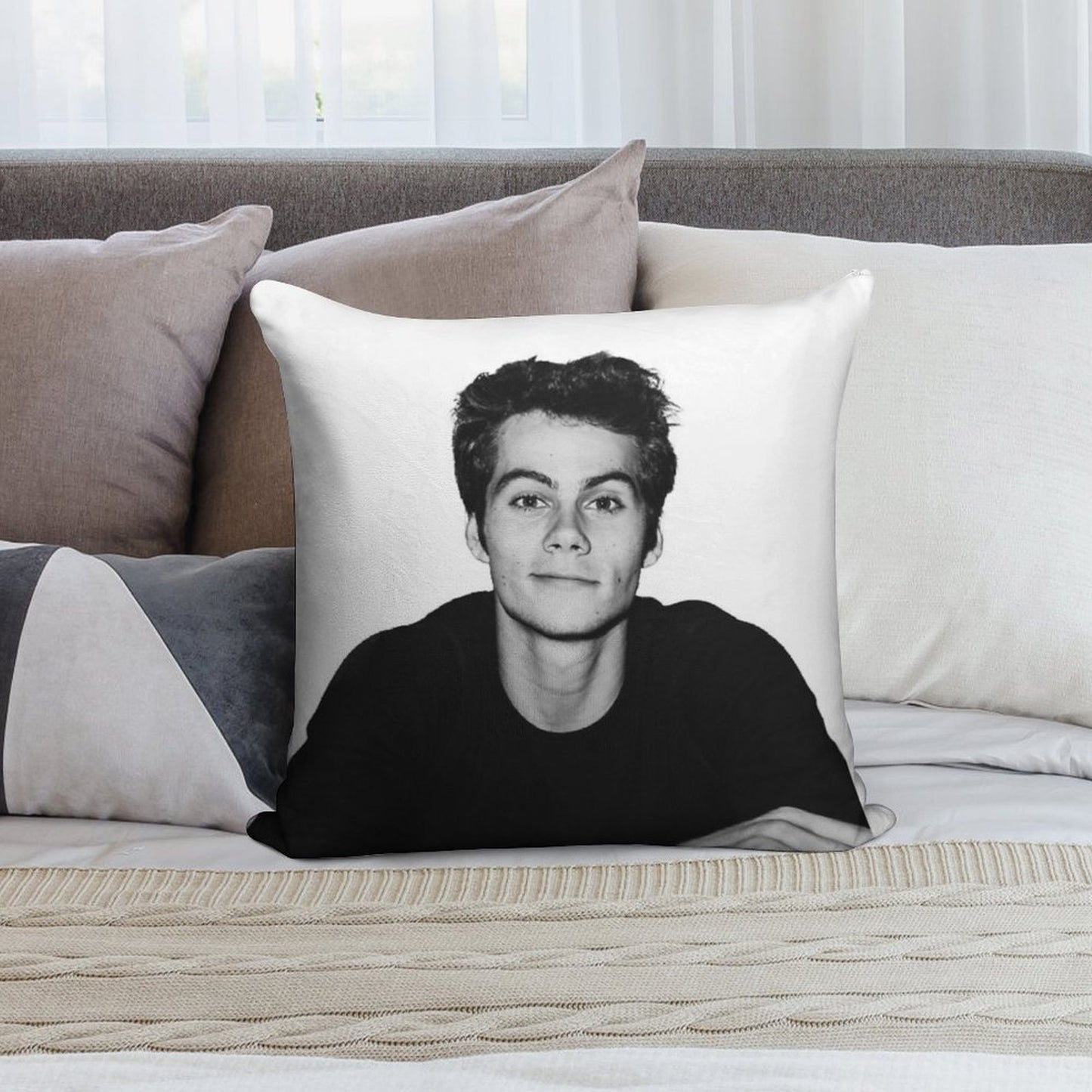 Heart Eye Emoji Soft Ultra-Soft Texture Throw Pillow