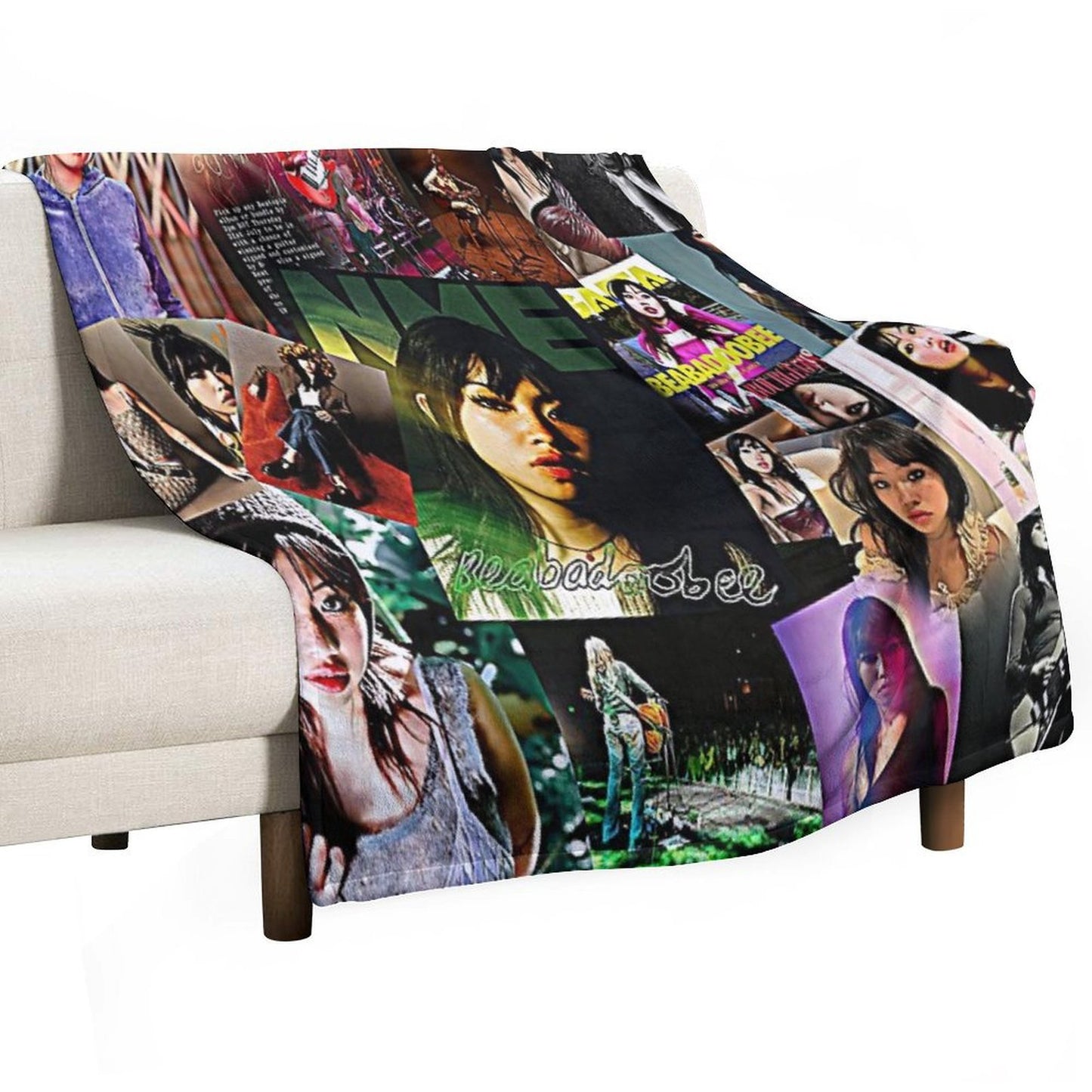 Beabadoobee Throw Blanket