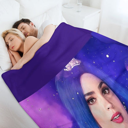 Evie Blue Princess - Descendants 3 Throw Blanket