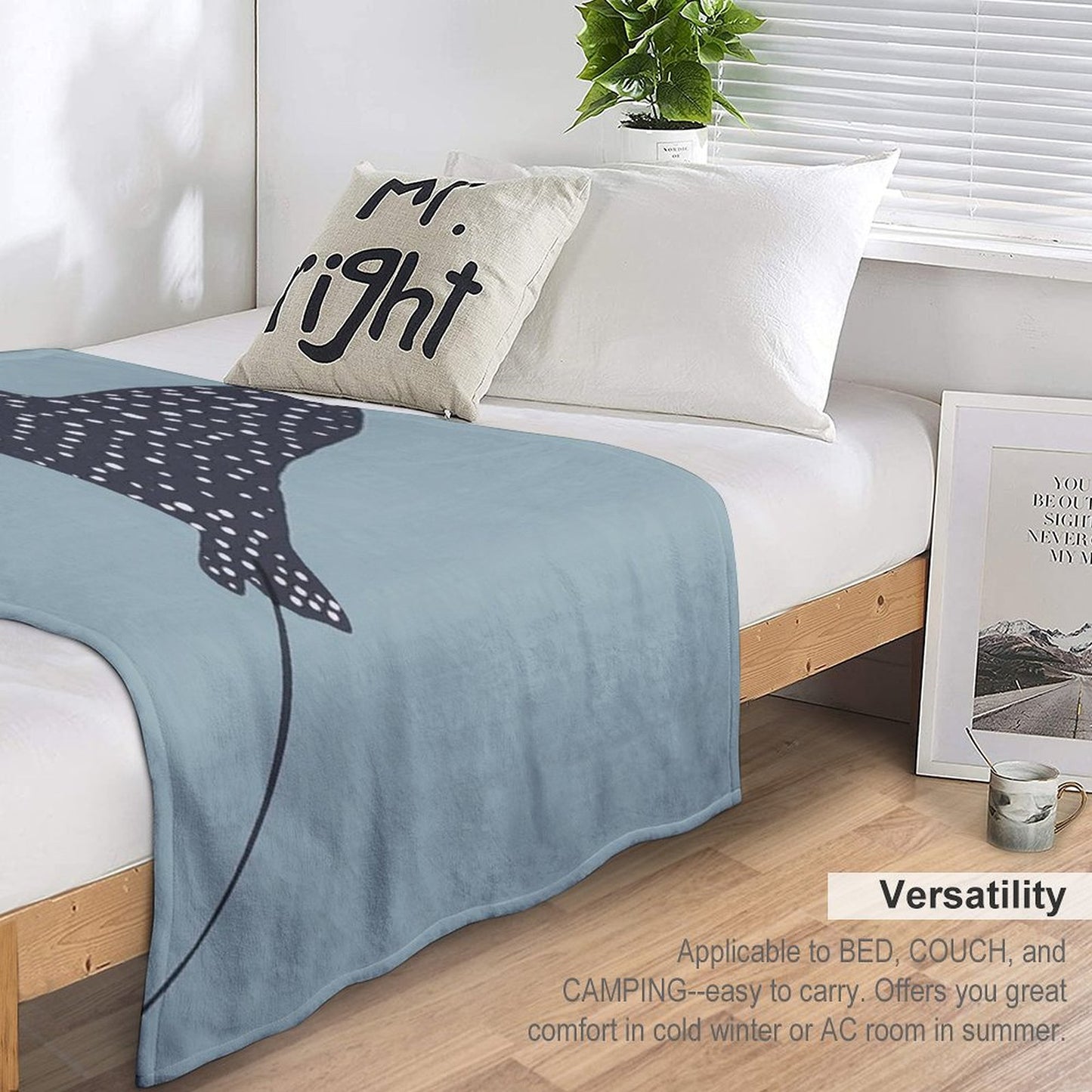 Stingray Fish Illustration Throw Blanket