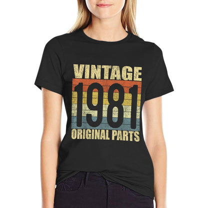 Vintage 1981 40th Birthday Gift Men Women 40 Years Old  Trendy Pattern T-Shirt