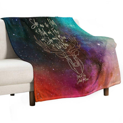 She Was The Heir of Ash And Fire And She Would Bow to No One. Heir of Fire Throw Blanket
