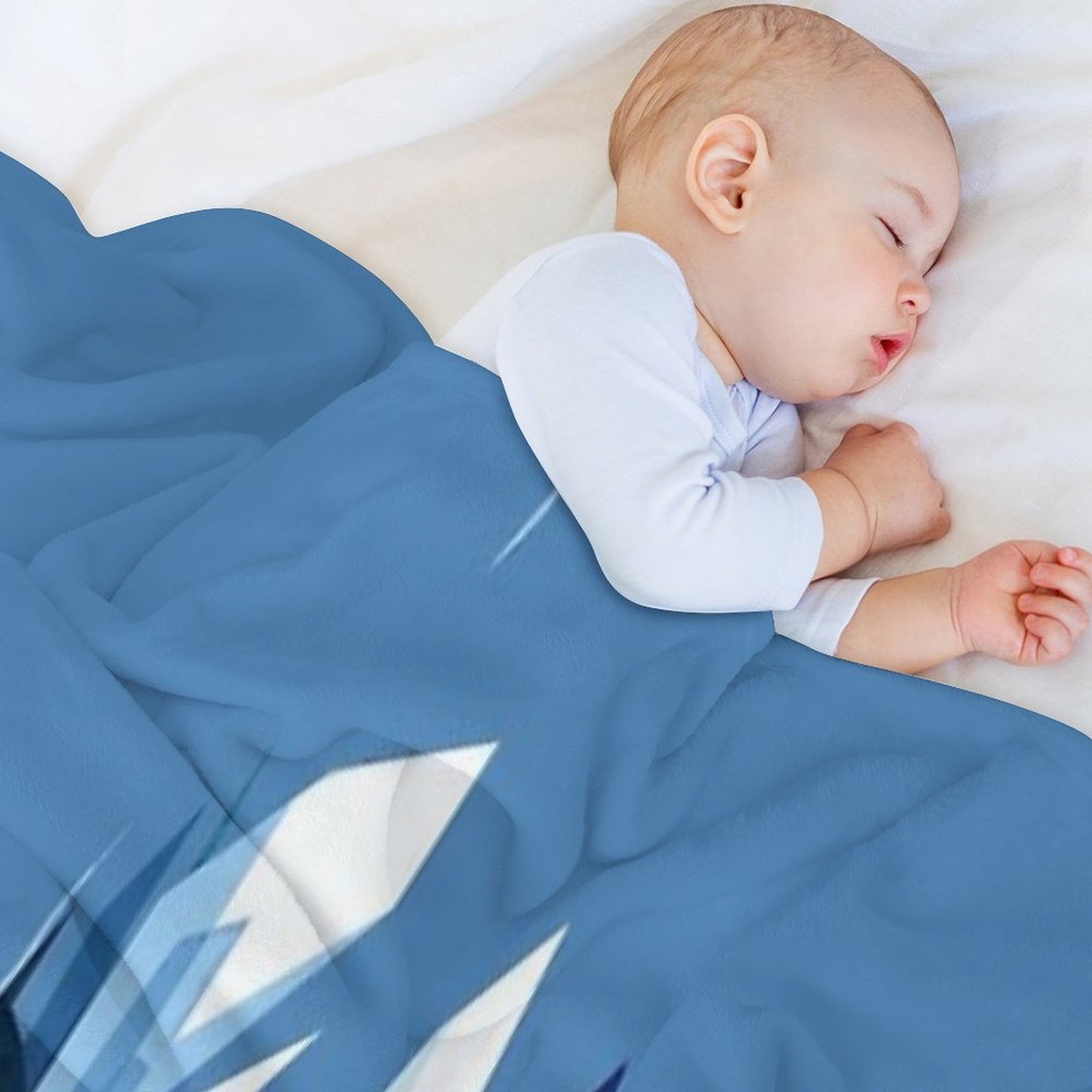 Ori Sleeping - Ori And The Will of Wisps - In The Blind Forest Throw Blanket