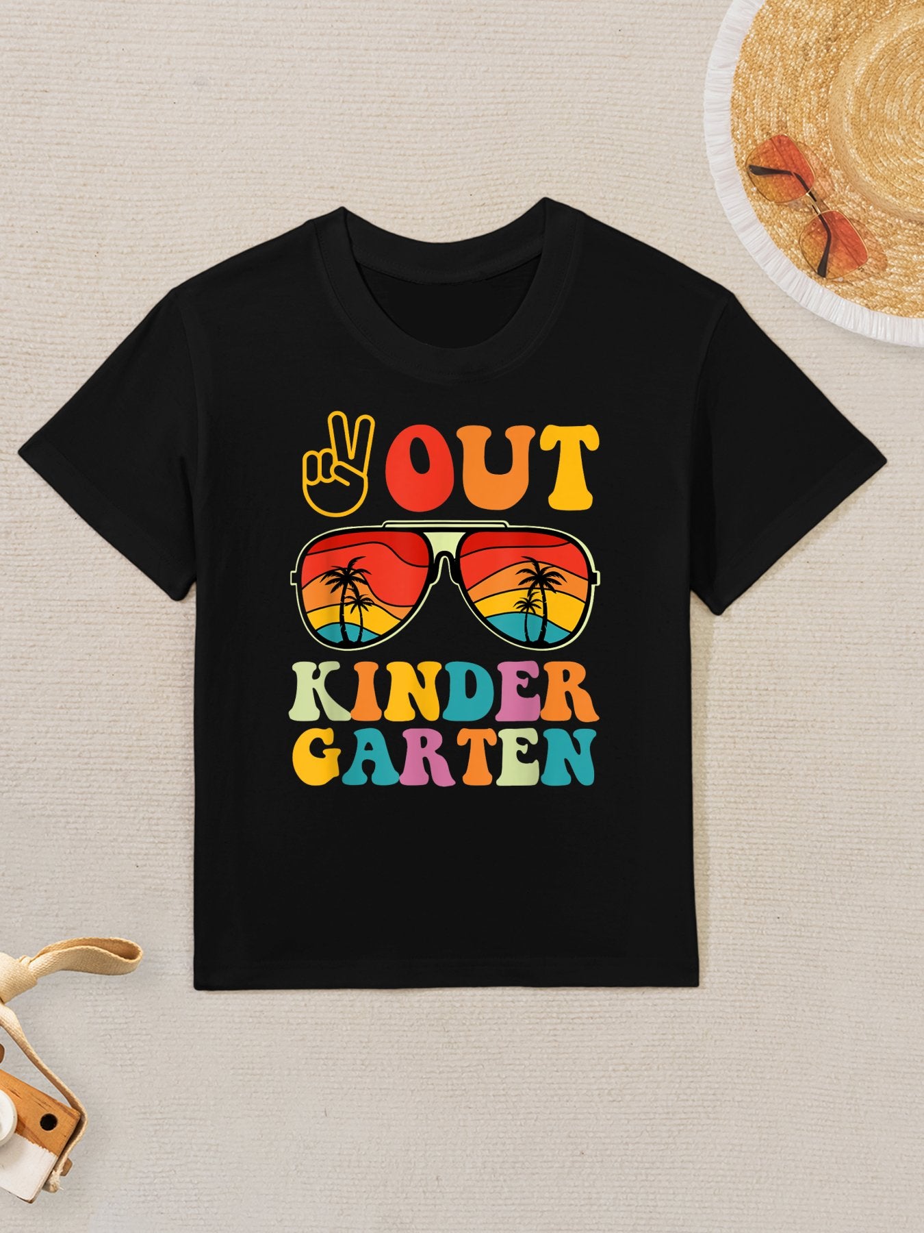 Peace Out Kindergarten Graduation Last Day Of School Retro Kids T-Shirt