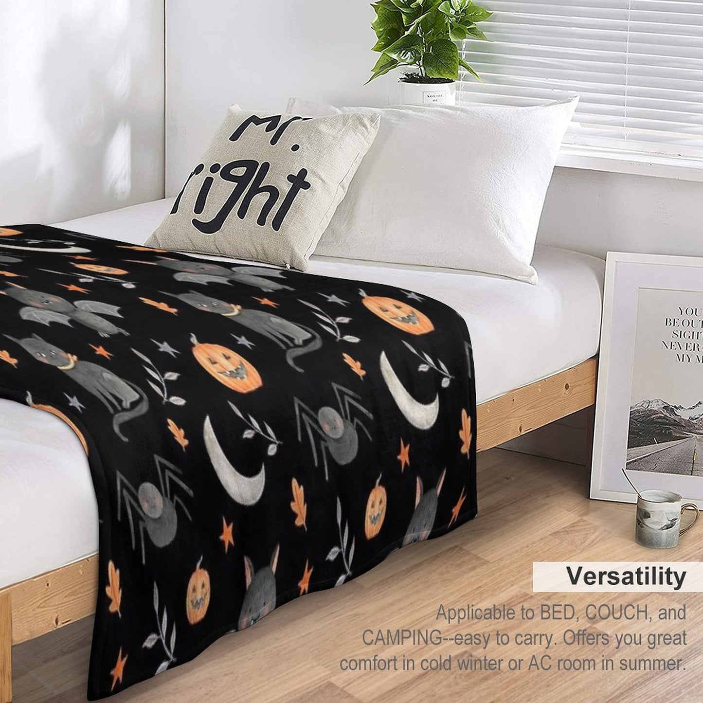 HALLOWEEN PARTY Throw Blanket