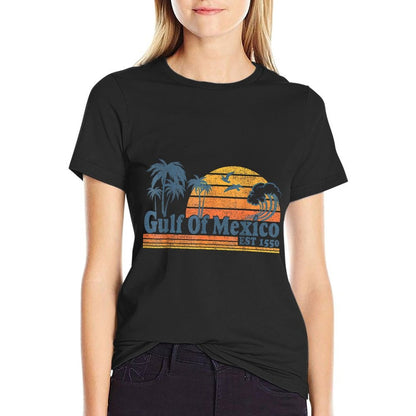 Gulf of Mexico Est 1550 Retro Vintage Beach Gulf of Mexico  Rolled Sleeves T-Shirt