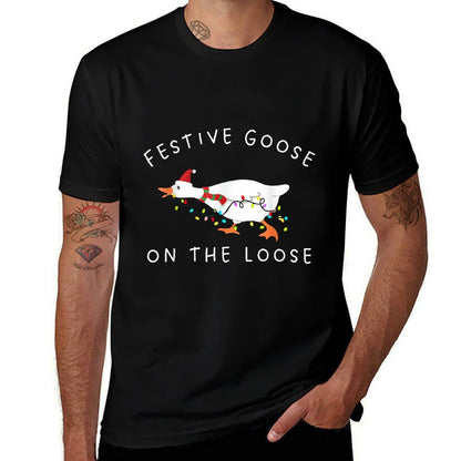 Vintage Funny Festive Goose on The Loose Christmas Retro  Durable T-Shirt