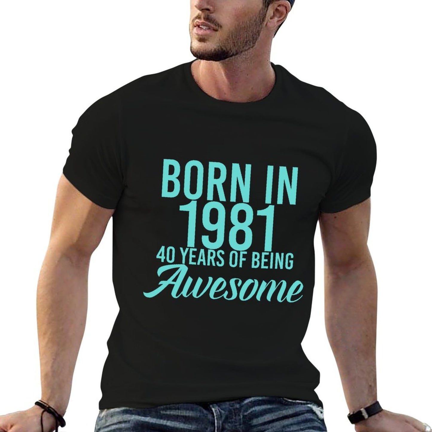 Born In 1981 40th Birthday Gift For Men And Women  Easy-care T-Shirt