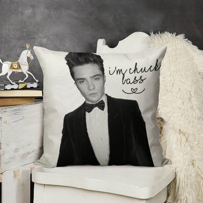 I'm Chuck Bass Linen Throw Pillow Cover
