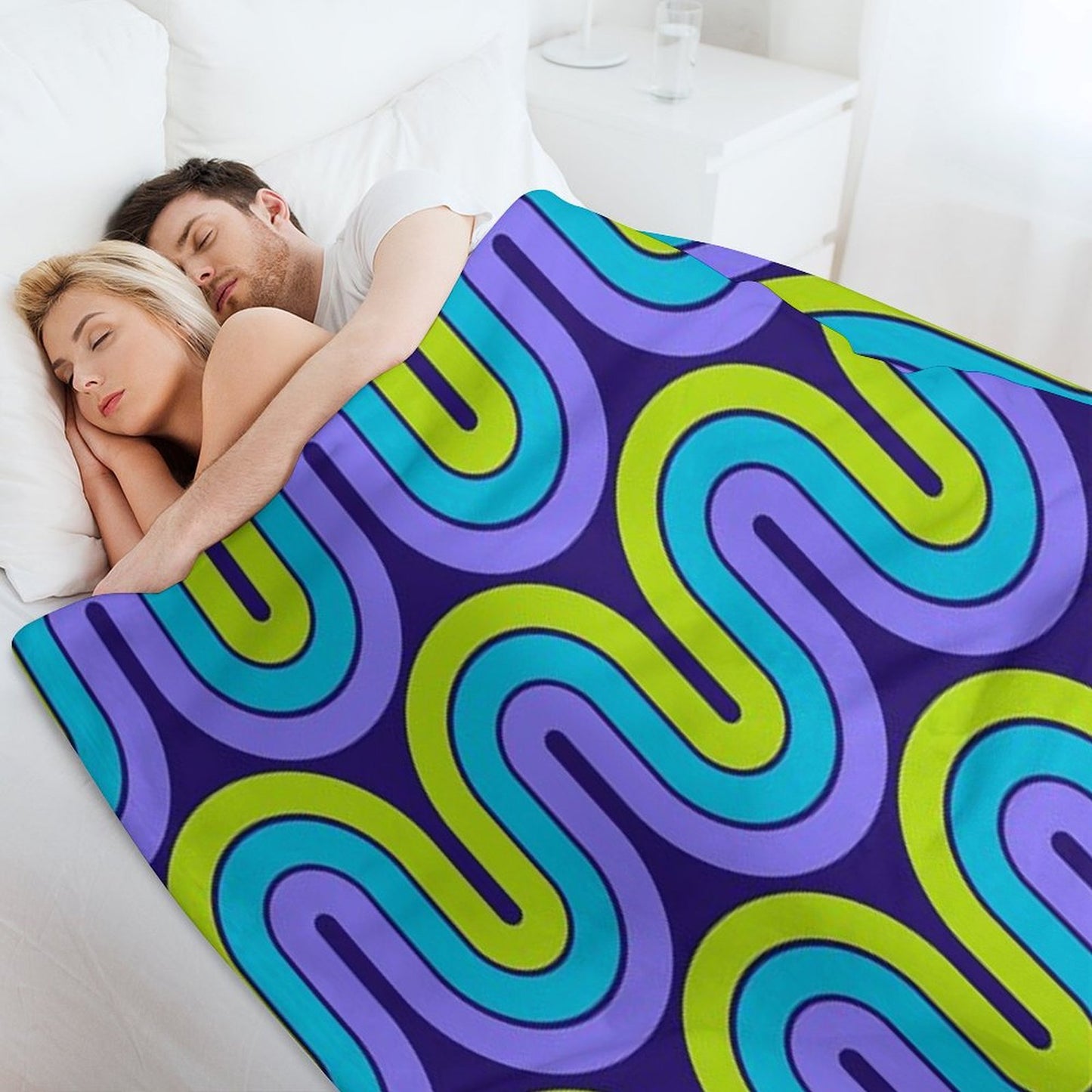 Retro Geometric Gradient Design 841 Throw Blanket