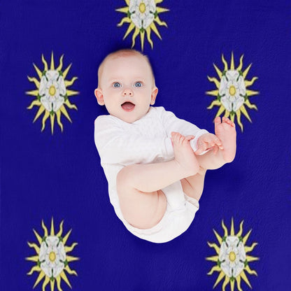 Sunne in Splendour Throw Blanket