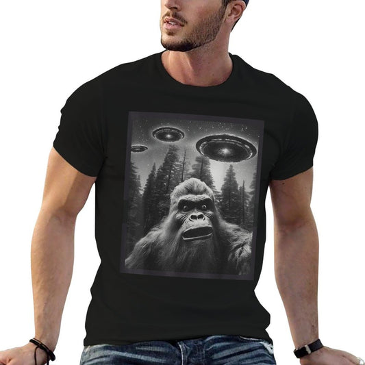 CAT Funny Graphic For Men Women Bigfoot Sasquatch Alien UFO  Fade-proof Color T-Shirt
