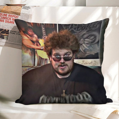 Drachenlord Rainer Winkler Linen Throw Pillow Cover