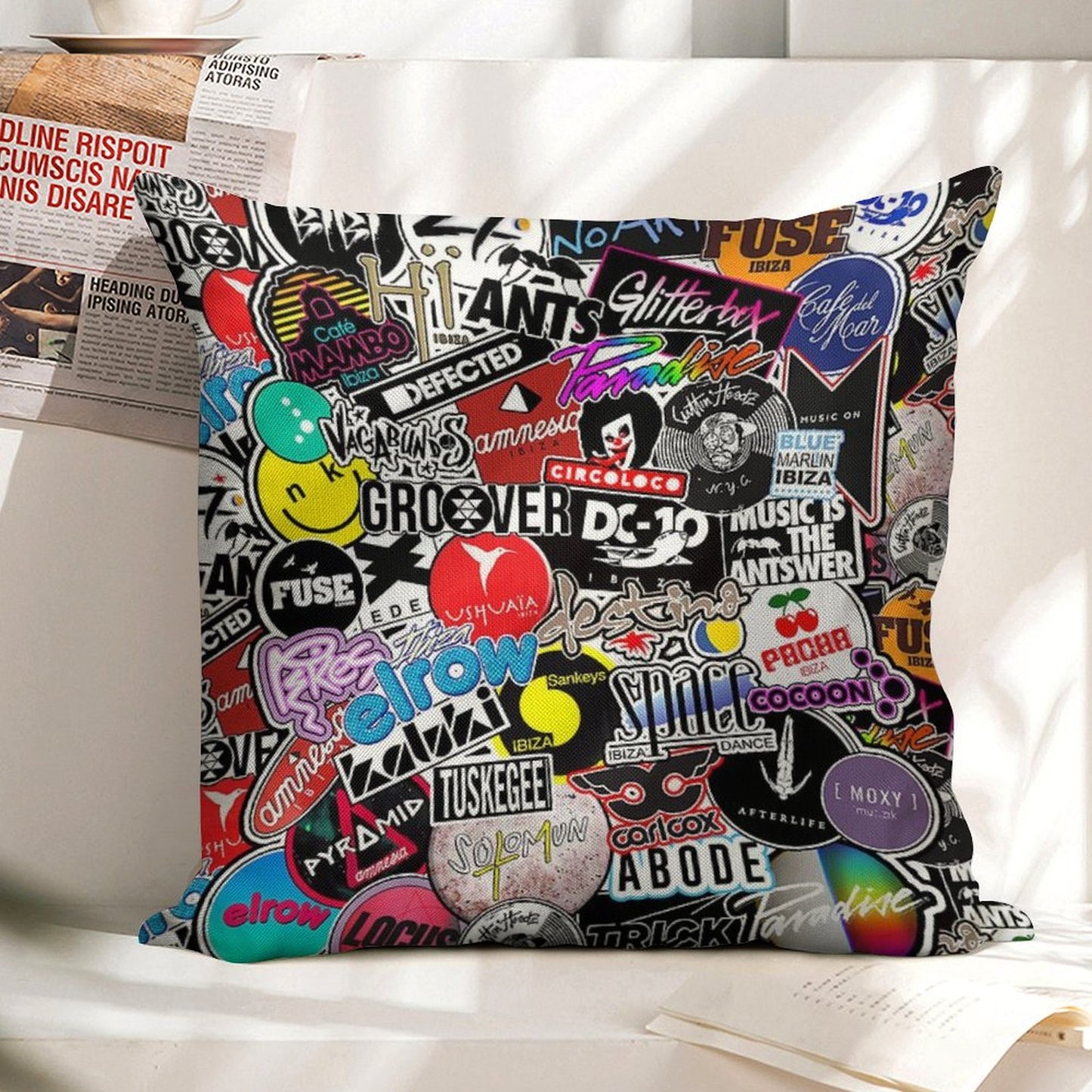 IBIZA CLUBS POSTER - 2022 EIVISSA Linen Throw Pillow Cover