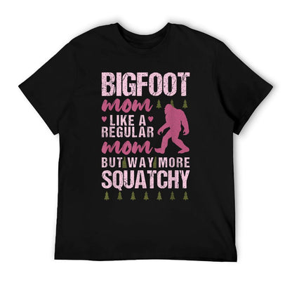 Bigfoot Mothers Day Mom Squatch Funny Sasquatch Distressed T-Shirt