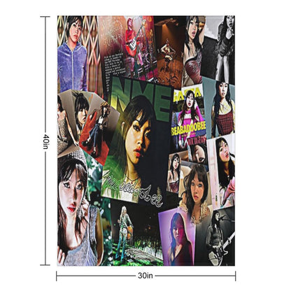 Beabadoobee Throw Blanket