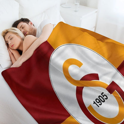 Galatasaray Throw Blanket