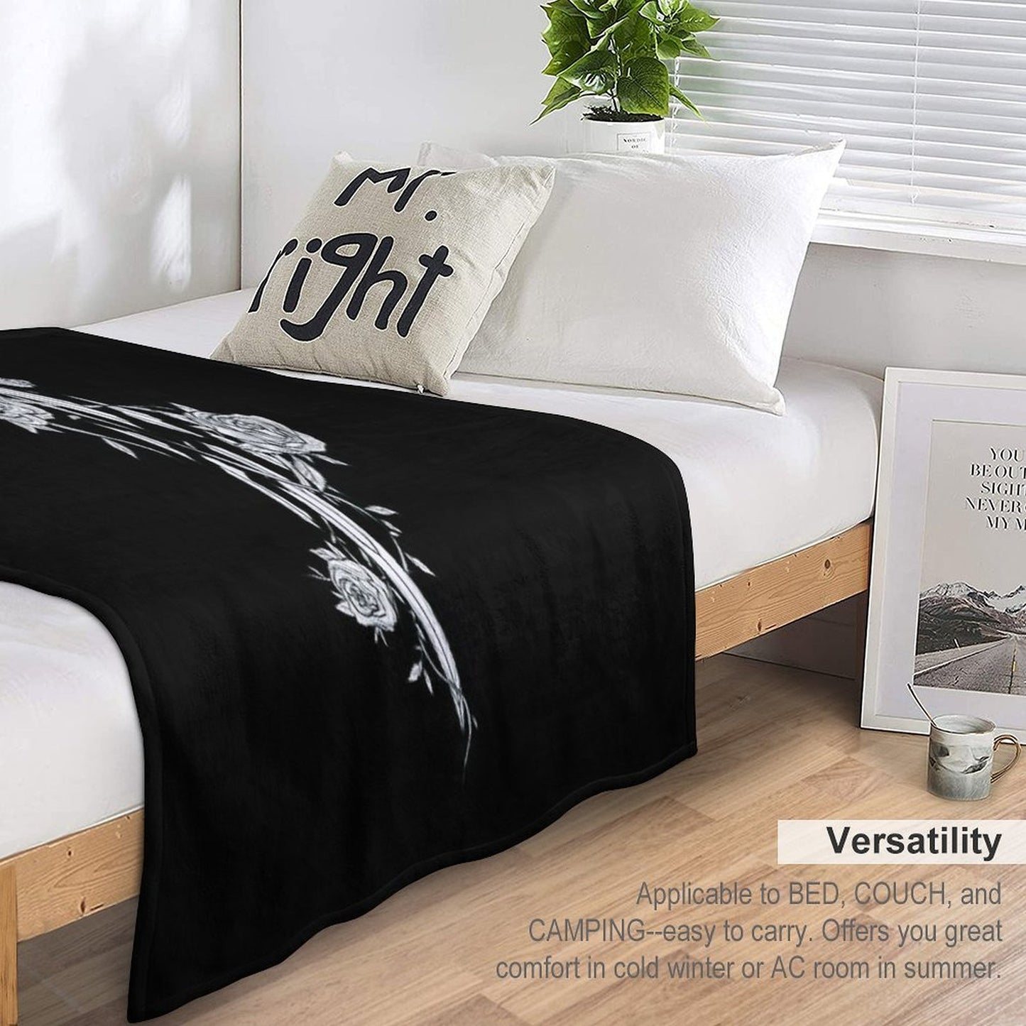 Roses of The Broken Sword Throw Blanket