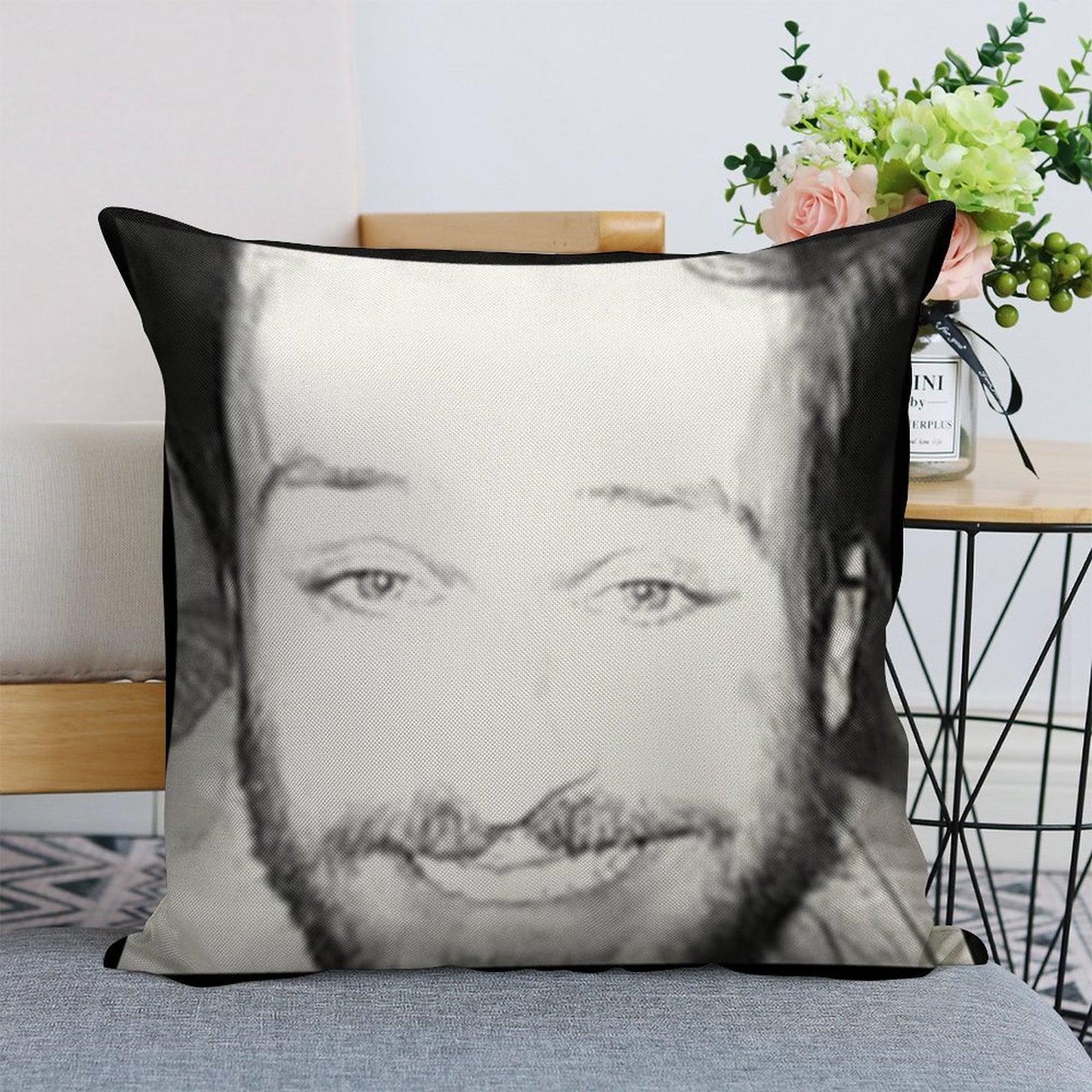 Always Sunny in Philidelphia Charlie Dating Picture Linen Throw Pillow Cover