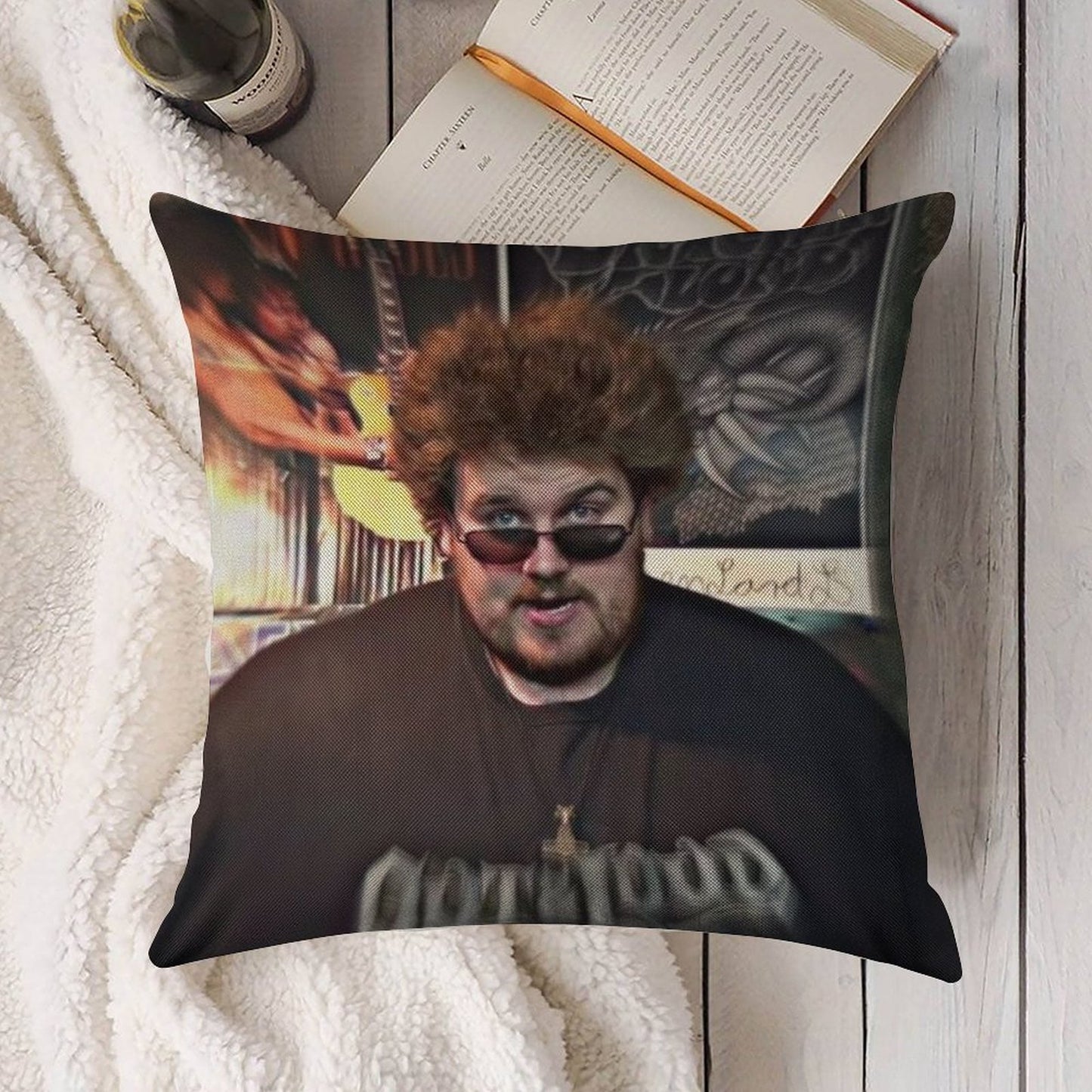 Drachenlord Rainer Winkler Linen Throw Pillow Cover