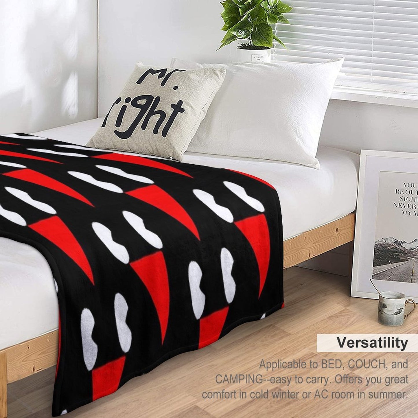 Lil Darkie Merch Lil Darkie Face Logo Gift Halloween Day, Thanksgiving, Christmas Day Throw Blanket