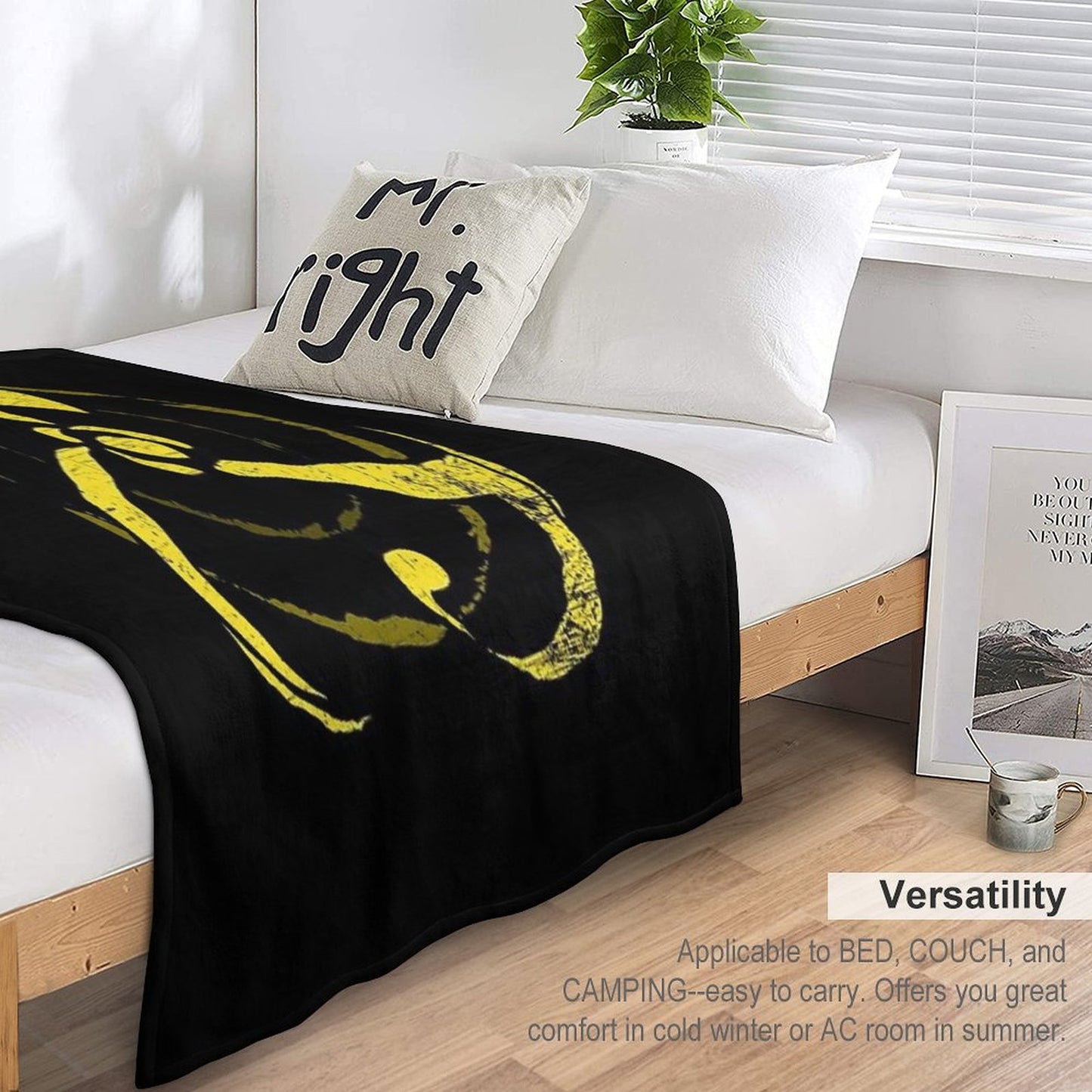Yellow Sign - King in Yellow Throw Blanket