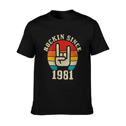 Womens Rockin&#39; Since 1981 Vintage Rock Music 40th Birthday Gift  Rolled Sleeves T-Shirt