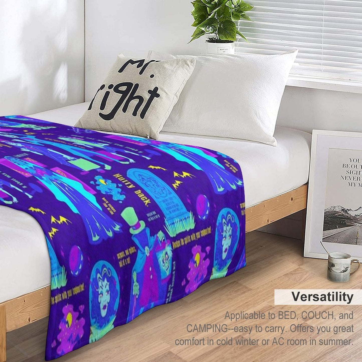 Happy Haunts. Throw Blanket