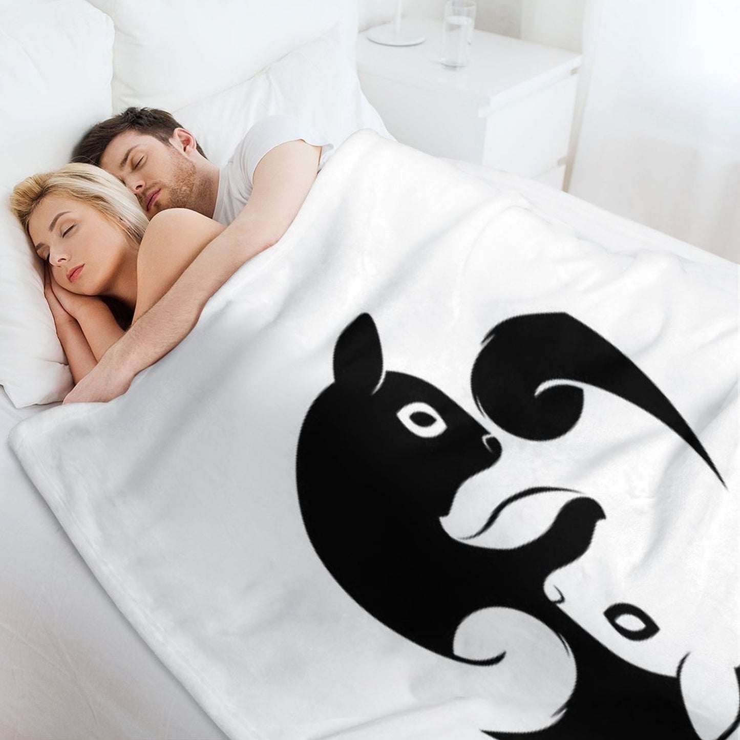 Yin Yang Squirrel - Zen Yoga Symbol Throw Blanket