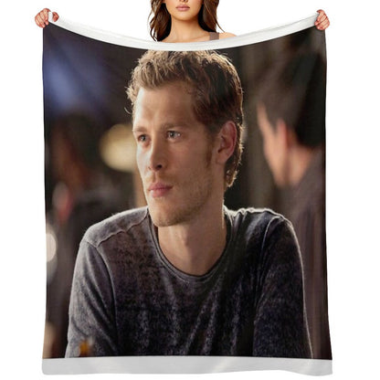 Klaus Mikaelson Throw Blanket