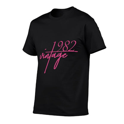 40th Birthday Gift For Men And Women. Vintage 1982  Lightweight T-Shirt