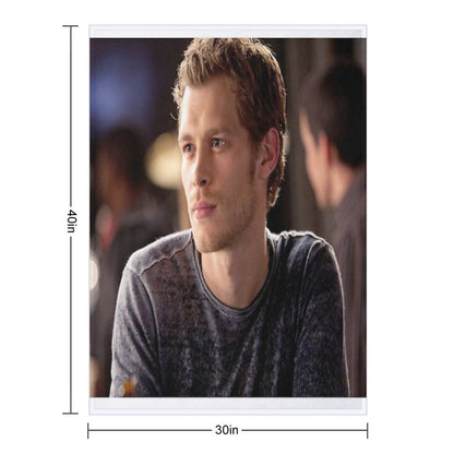 Klaus Mikaelson Throw Blanket
